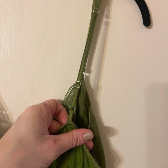 Beautiful Bebe Silk deep-Vneck Wrap Around tank with Lace and Sequins Size S - Picture 6 of 8